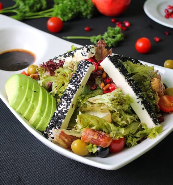 Best Ensalada con Palta Near Me